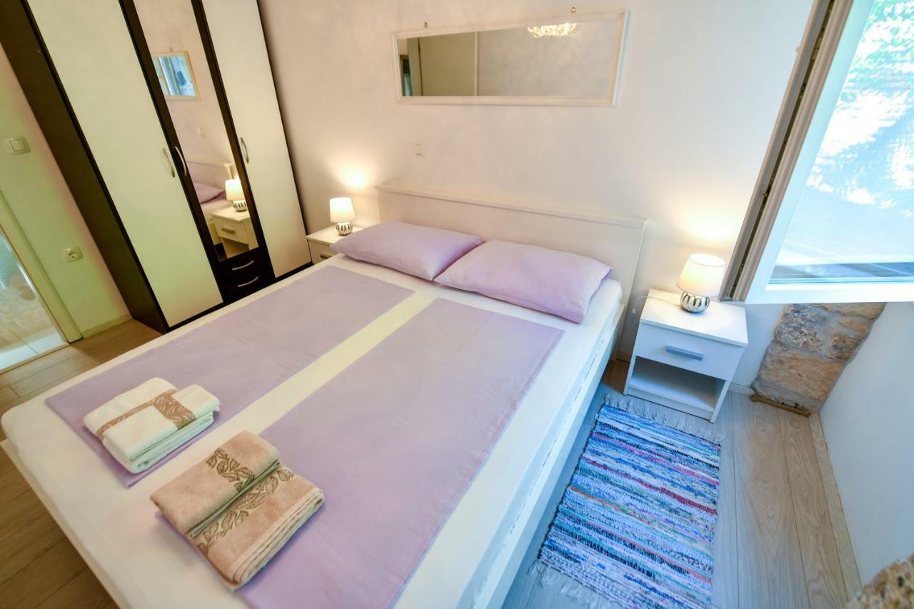Mila Apartment Sinj Eksteriør bilde
